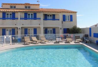 Hotel Le Bleu Marine has Balcony rooms