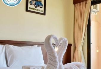 Outdoor Inn Kata Hotel has Balcony rooms