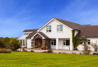 Sunville Bed And Breakfast allows 18 year olds to book a room