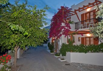 Marisa Rooms has Balcony rooms