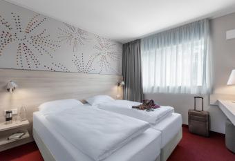 Serways Hotel Steigerwald allows 18 year olds to book a room