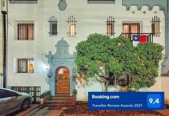 Hostal Boutique Casa La Barca has Balcony rooms