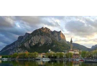 La nostra casa in centro has Balcony rooms