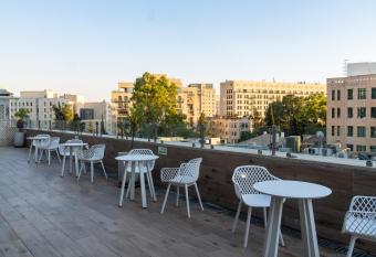 Shlomtzi Hotel allows 18 year olds to book a room