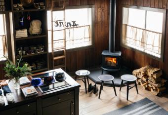 Anvil Hotel allows 18 year olds to book a room