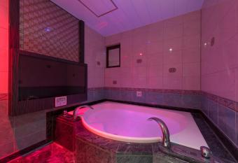 HOTEL W-AVANZA-W GROUP HOTELS and RESORTS- has Smoking rooms