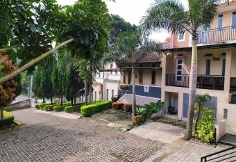 Villa Beverly has Balcony rooms