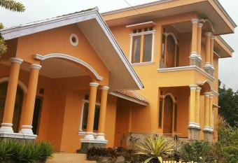 Wildan Homestay has Balcony rooms