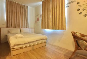 Funja Colorful Hotel has Balcony rooms