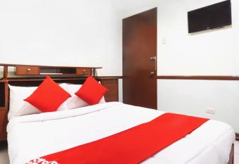 OYO 166 Maanyag Pension House allows 18 year olds to book a room