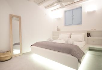 Pyrthea Houses has Balcony rooms