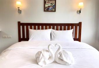 Baan Chang Residence has Balcony rooms