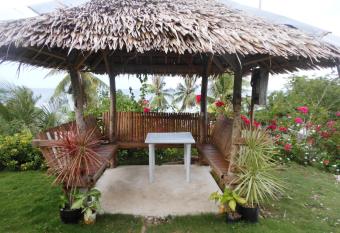 La Villa Alta has Smoking/Balcony rooms