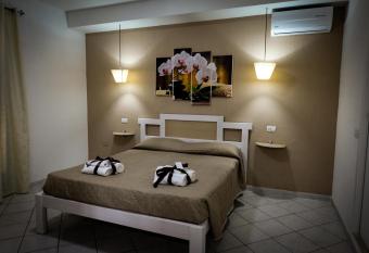 Villa Saturno has Balcony rooms