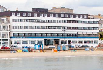 Trouville Hotel allows 18 year olds to book a room