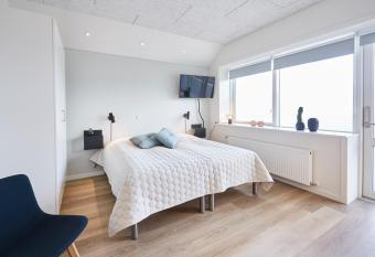 athome apartments has Balcony rooms