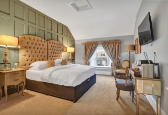 The Rooms at Cunningham s allows 18 year olds to book a room