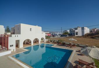 Perla Hotel has Balcony rooms