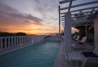 Dibellee Mykonos boutique studios has Balcony rooms