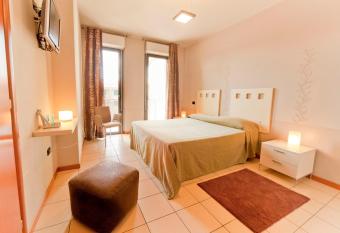 Agor   Hotel has Balcony rooms