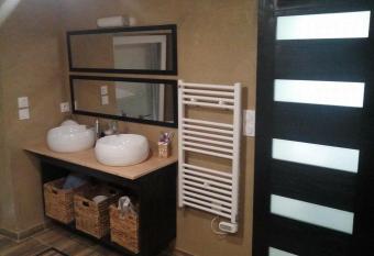 Chambre ZEN has Balcony rooms