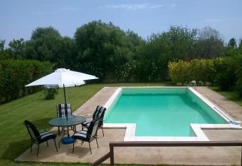 villa gio con piscina allows 18 year olds to book a room