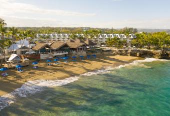 Casa Marina Beach & Reef All Inclusive allows 18 year olds to book a room