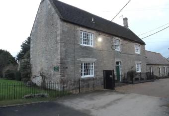 Peartree Farm allows 18 year olds to book a room