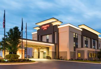 Hampton Inn Midland allows 18 year olds to book a room