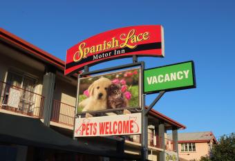 Spanish Lace Motor Inn allows 18 year olds to book a room
