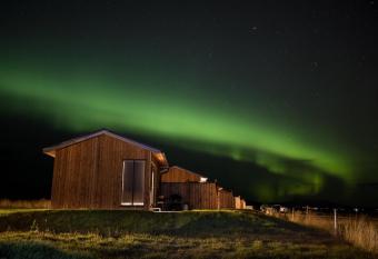 Austurey Cottages allows 18 year olds to book a room