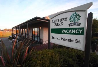 Ashbury Park Motel has Balcony rooms