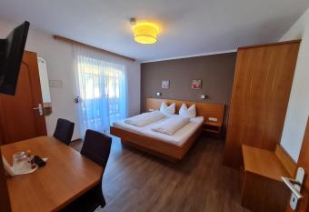 Pension Tulpe has Balcony rooms