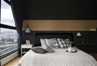 Pinnacle Tower Apartment Stay by Feel Suites has Balcony rooms