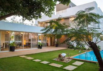 El House by StayVista - Unwind in a Villa with Pool and Lush Lawn has Balcony rooms
