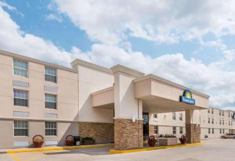 Days Inn by Wyndham Gillette allows 18 year olds to book a room