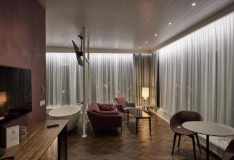 B59 Hotel has Balcony rooms