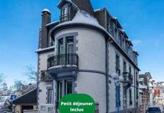 La Tour Pom Pin allows 18 year olds to book a room