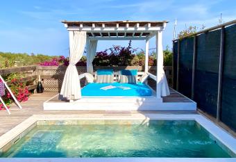 CAN DAMIA 2 has Balcony rooms