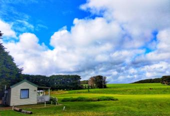 Twelve Apostles Motel & Country Retreat has Balcony rooms