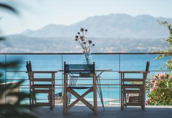 Psamathi Living & Taste has Balcony rooms