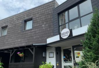 Berggasthof Eisenberg has Balcony rooms