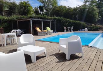 Domaine Choco Vanille has Balcony rooms