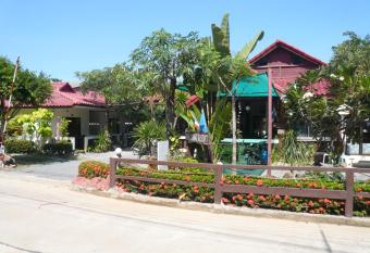 Baan Lamai Resort has Balcony rooms
