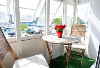 Seafront apartment between Valletta and Sliema allows 18 year olds to book a room