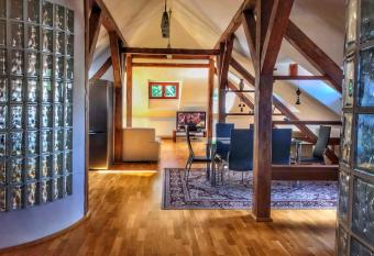 Apartmany Basta has Balcony rooms