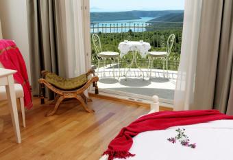 VILLA STEFANIJA small Boutique hotel&restaurant has Balcony rooms