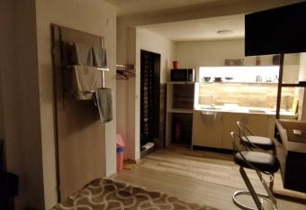 Apartment New Days allows 18 year olds to book a room