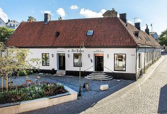 Villa S:t Hans has Balcony rooms