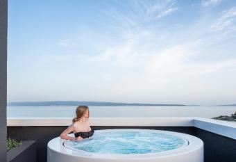 briig boutique hotel has rooms with a private hot tub